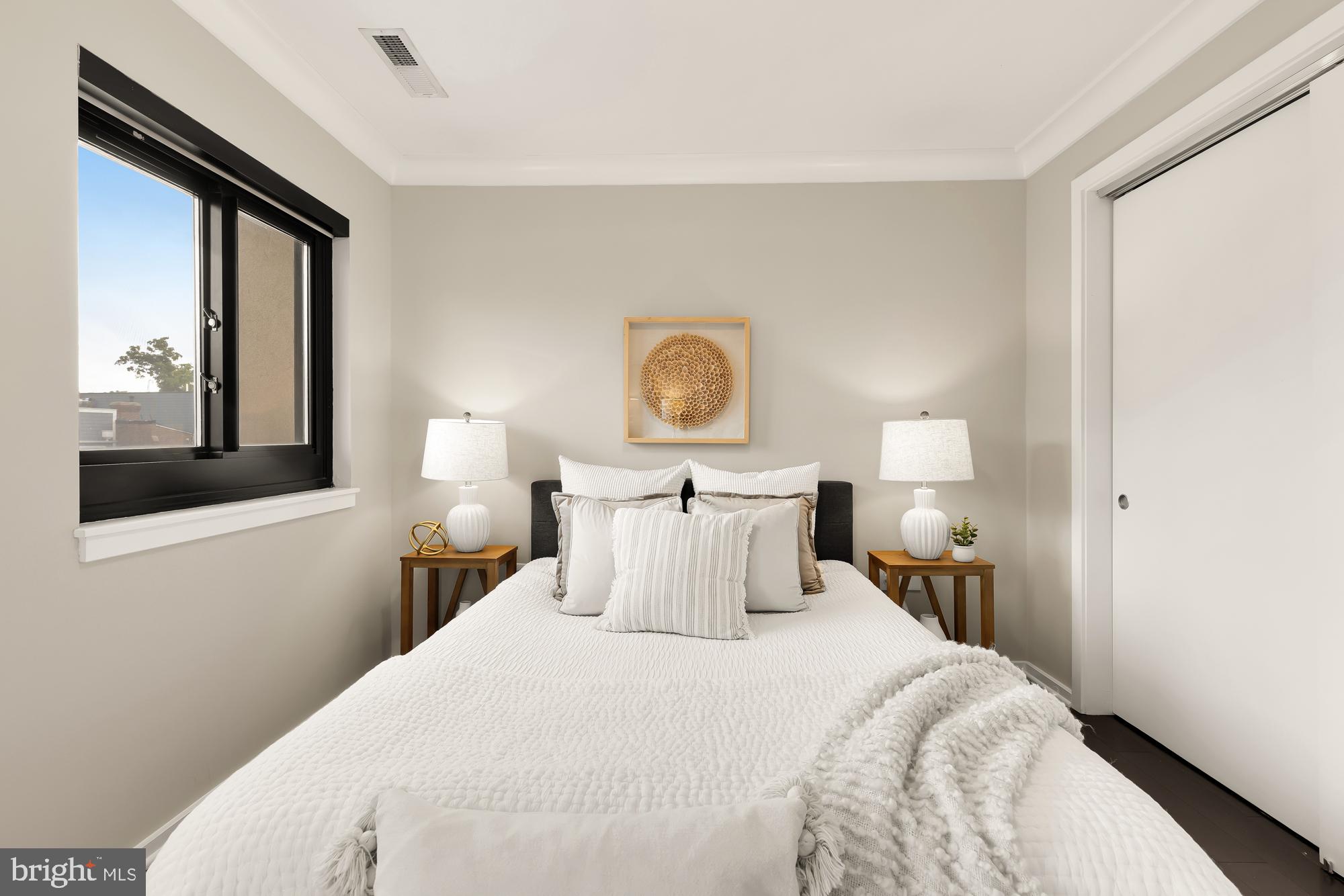 1939 12TH ST NW #302