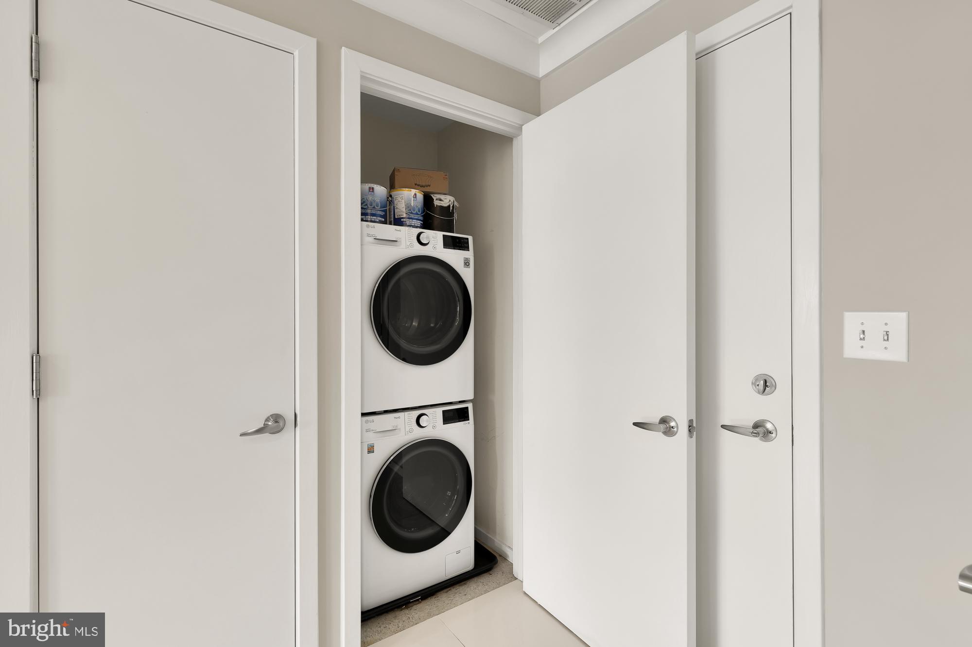 1939 12TH ST NW #302