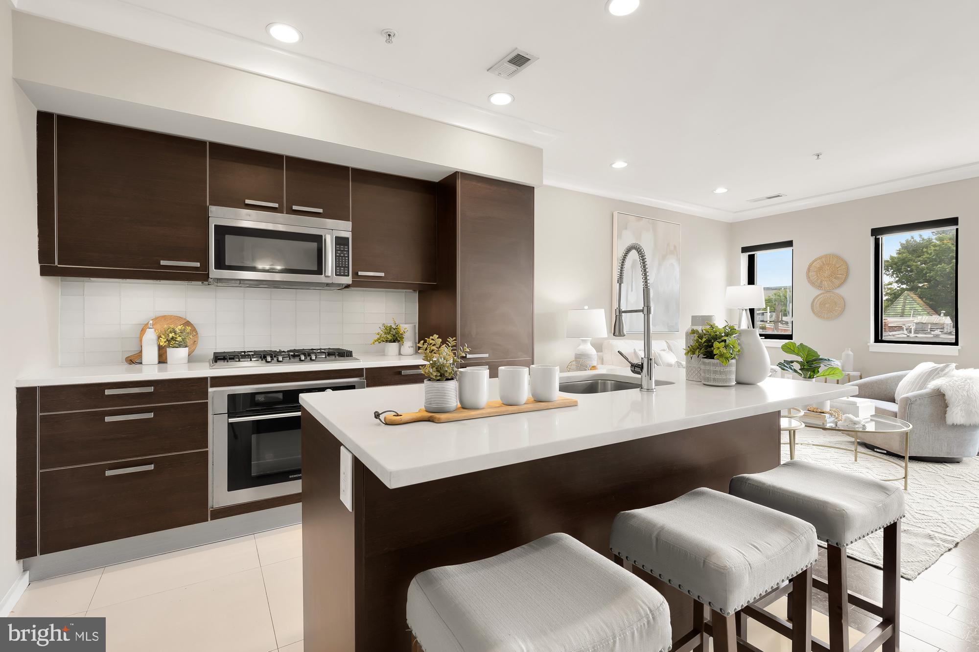 1939 12TH ST NW #302