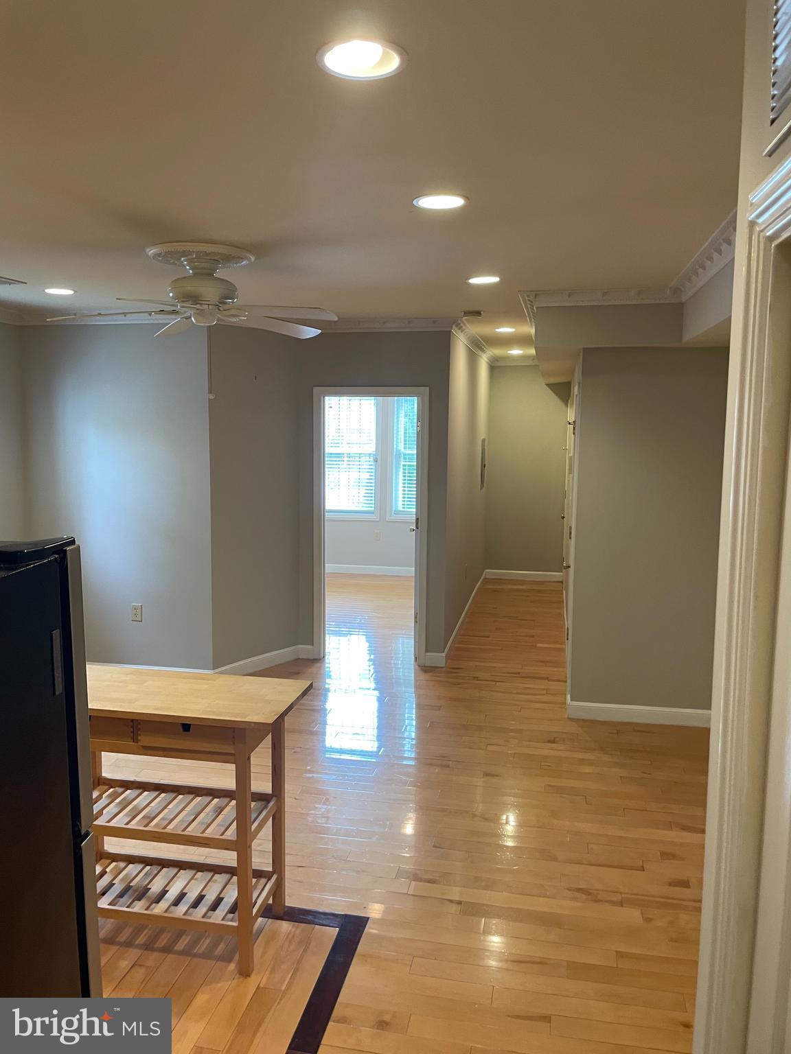 1424 HOLBROOK ST NE #102