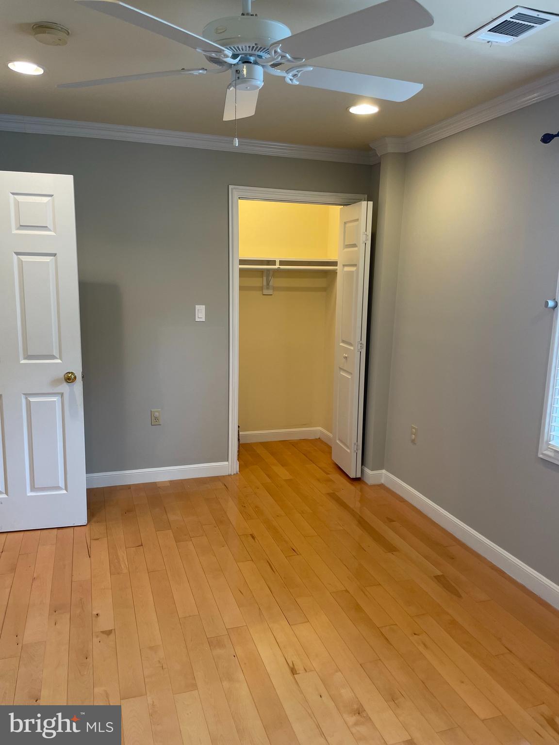 1424 HOLBROOK ST NE #102