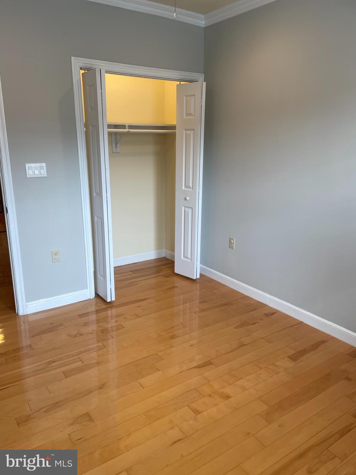 1424 HOLBROOK ST NE #102