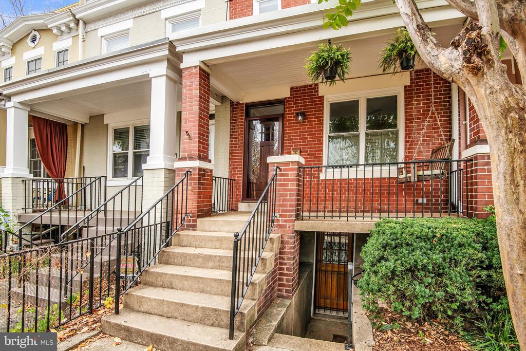 408 TENNESSEE AVE NE