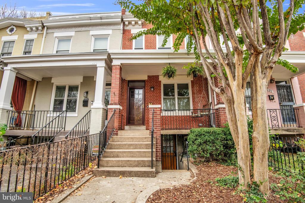 408 TENNESSEE AVE NE