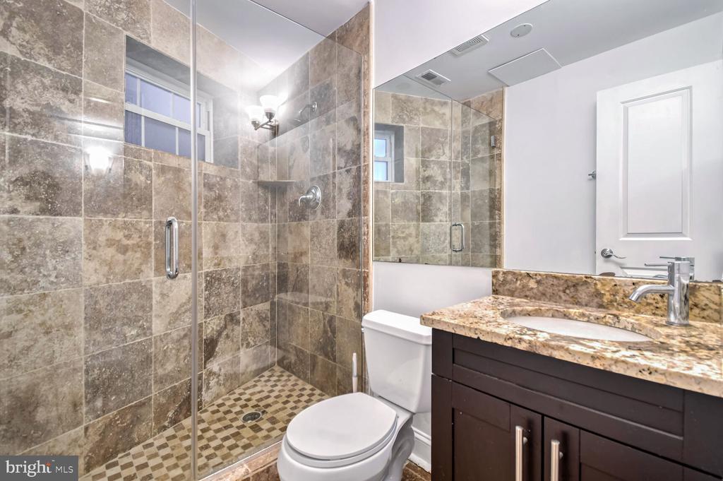243 FLORIDA AVE NW #1