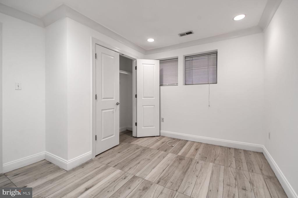 243 FLORIDA AVE NW #1