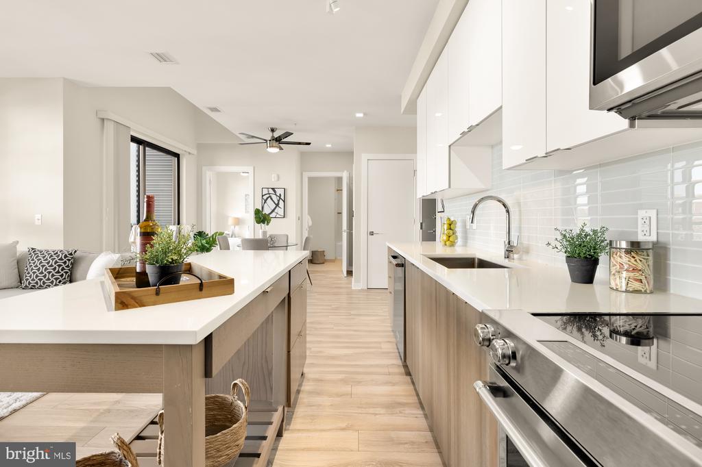 911 2nd St NE #503