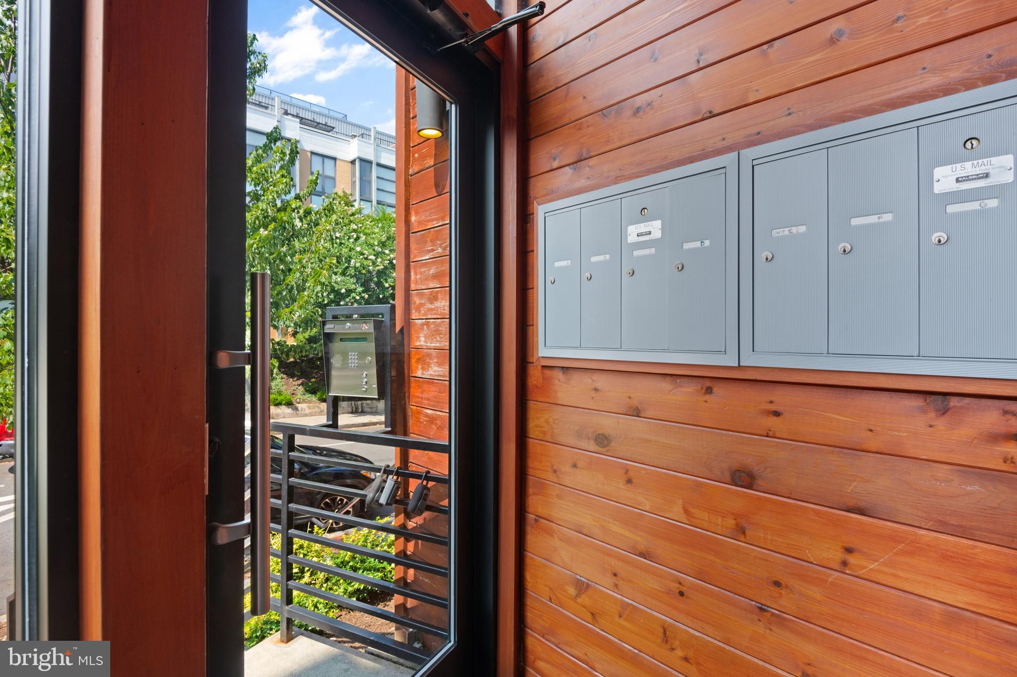 1436 CHAPIN ST NW #F