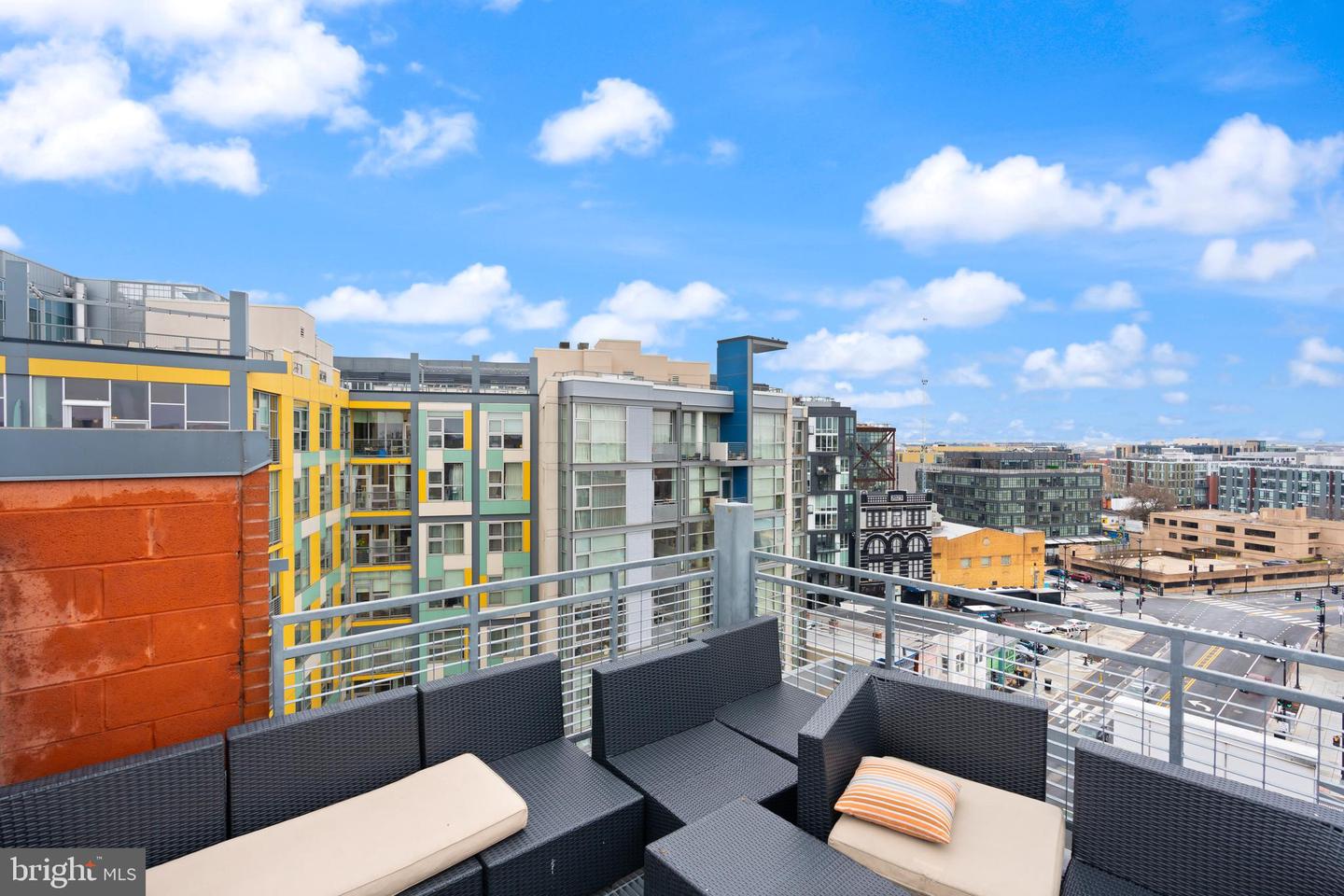 2120 Vermont Ave NW #17
