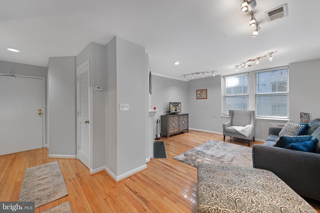2012 O St NW #24