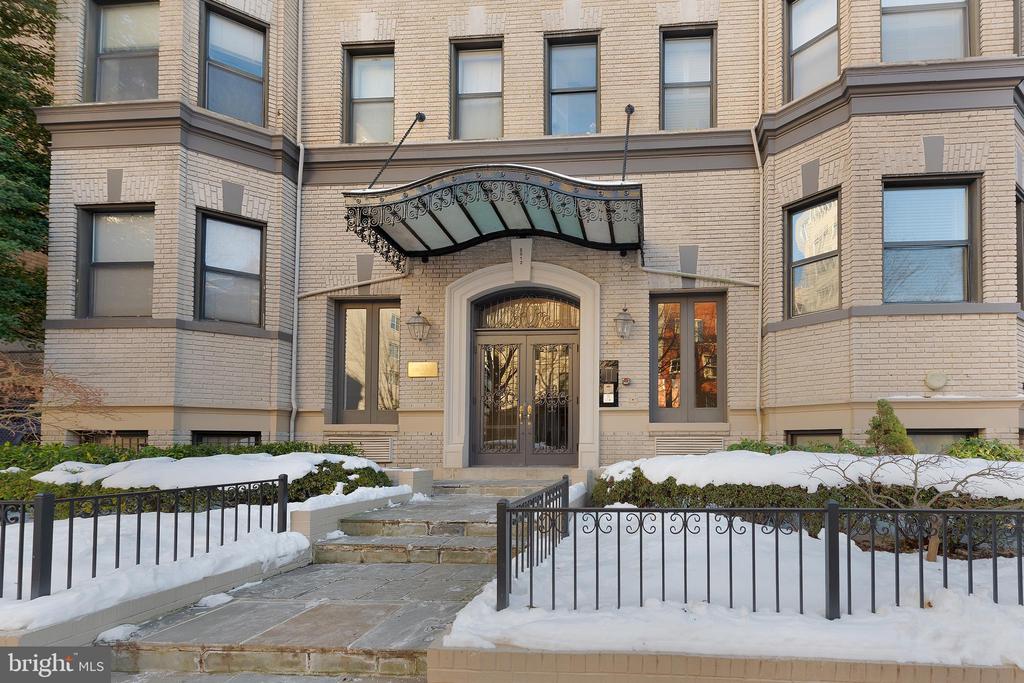 2012 O St NW #24