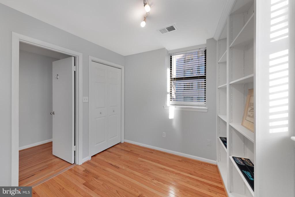 2012 O St NW #24