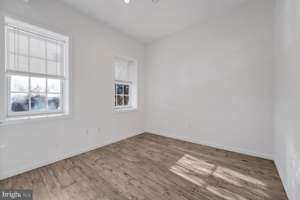 125 NEW YORK AVE NW #B