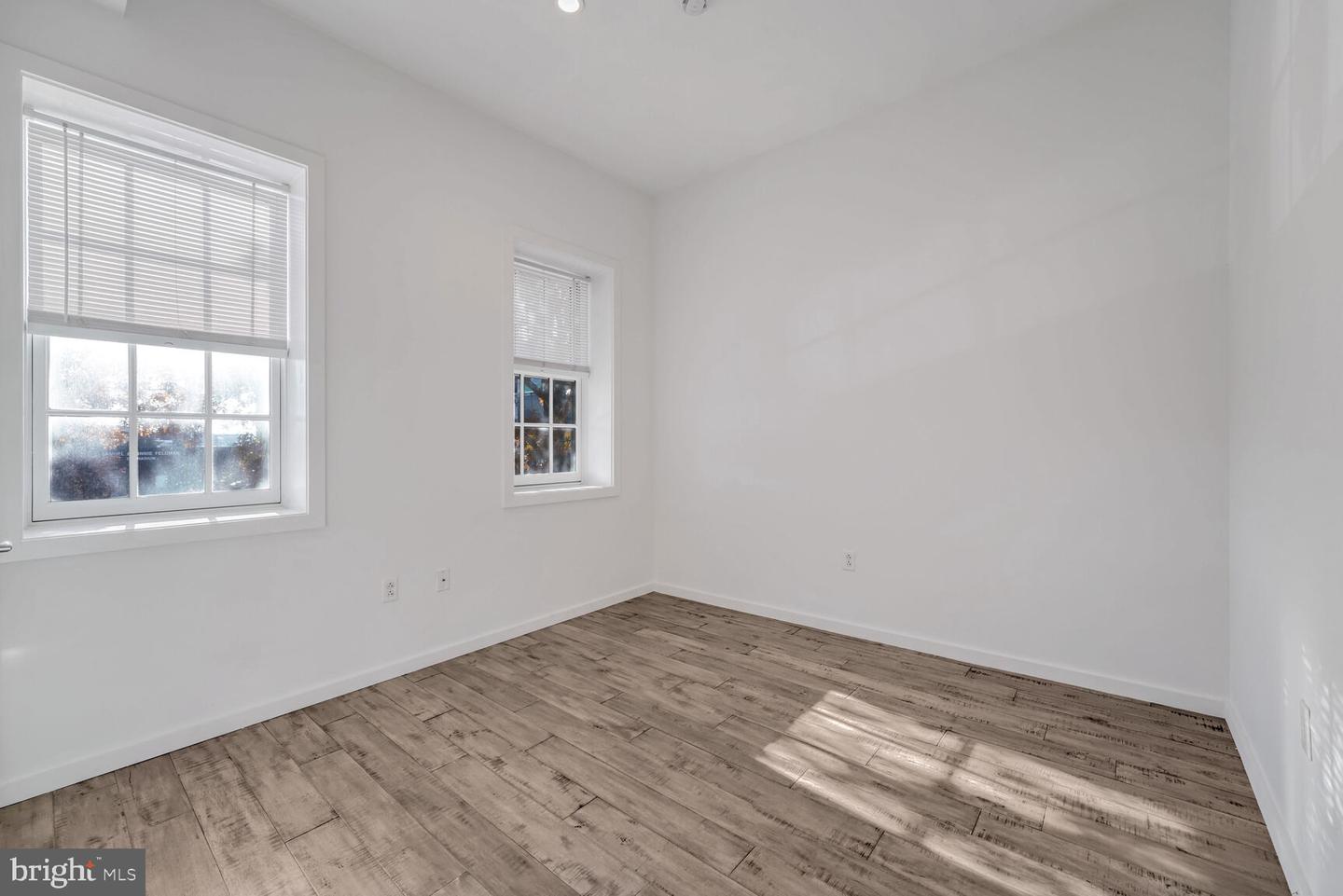 125 NEW YORK AVE NW #B