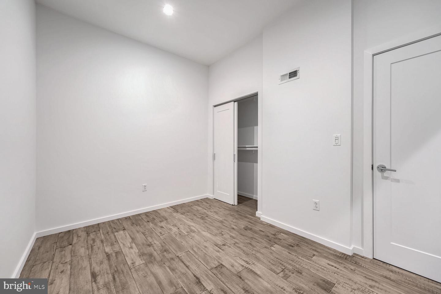125 NEW YORK AVE NW #B