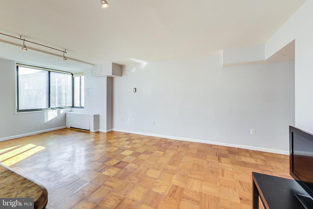 522 21ST ST NW #908