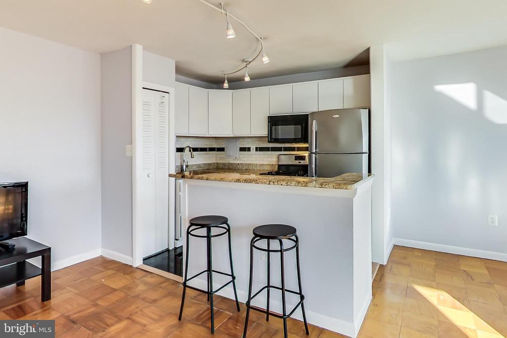 522 21ST ST NW #908