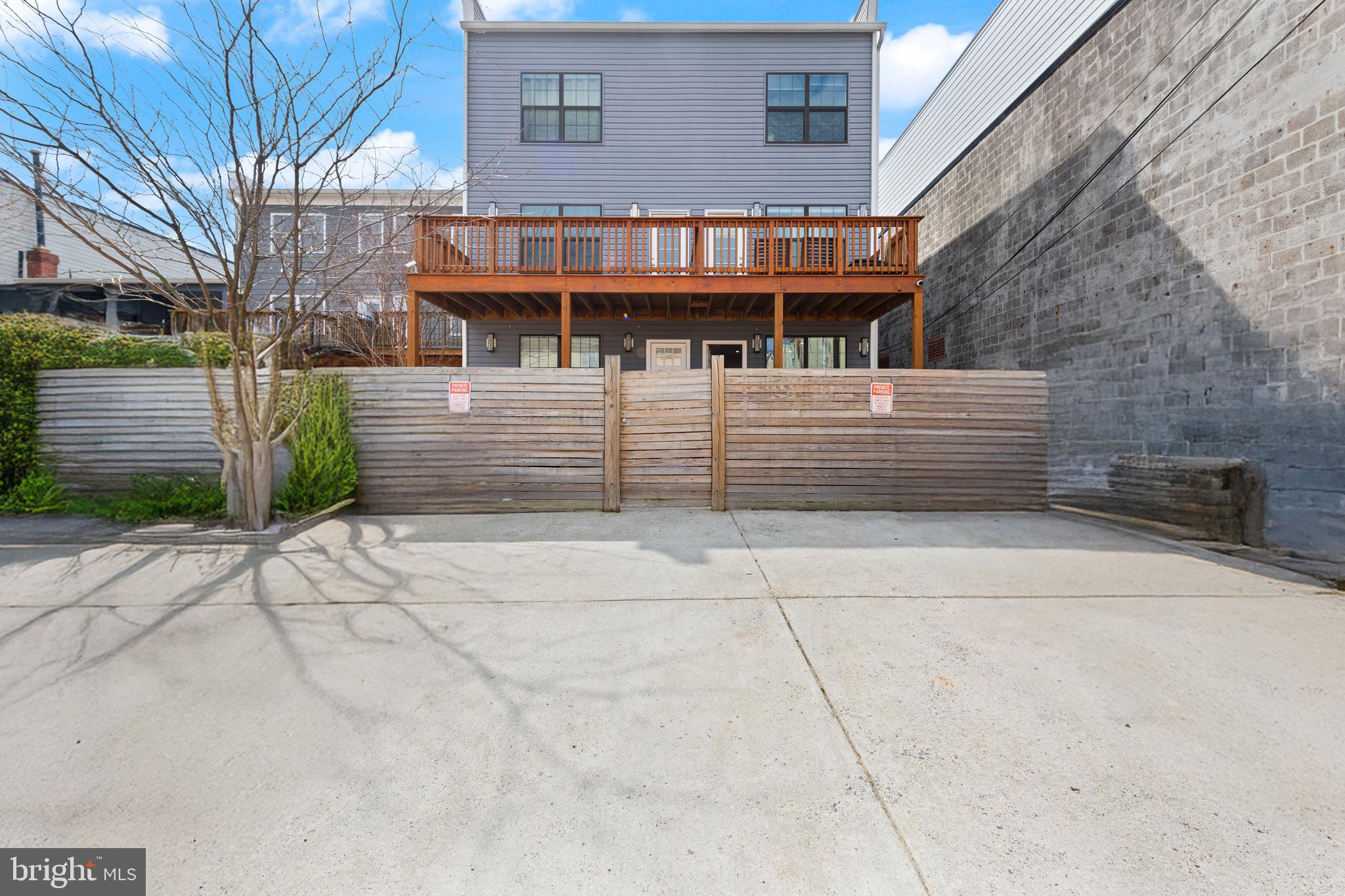 1812 D St NE #2