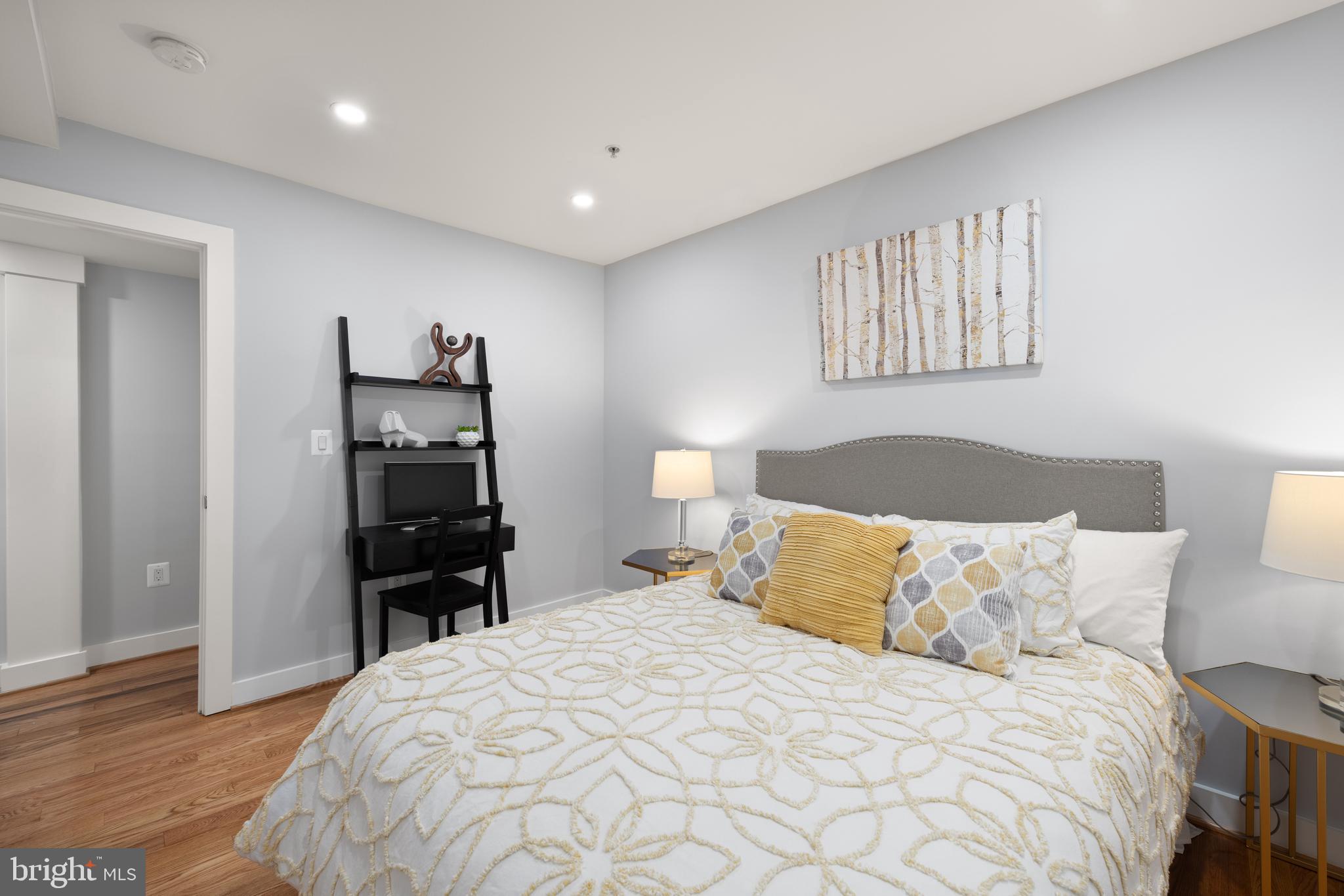 1812 D St NE #2