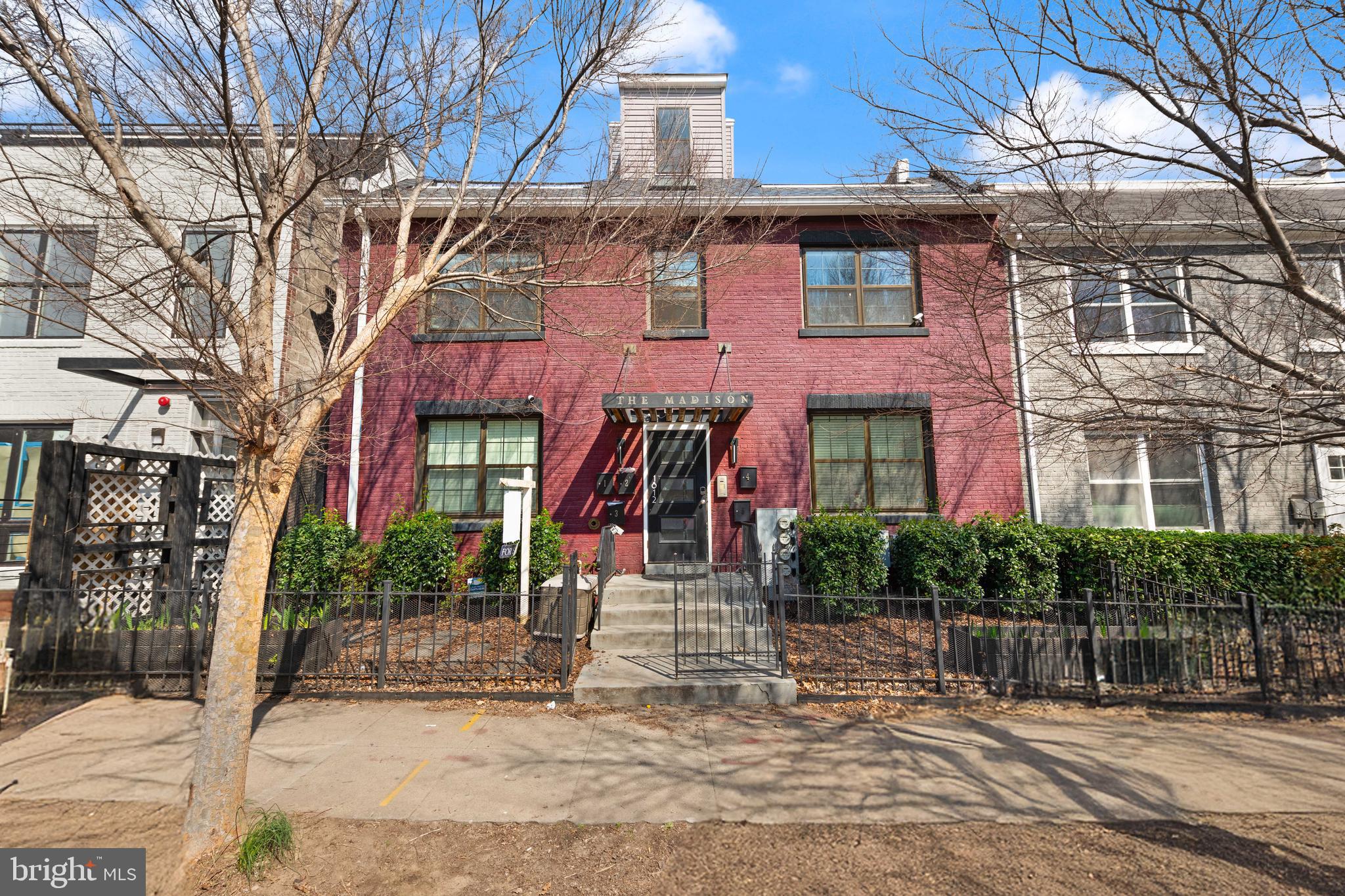 1812 D St NE #2