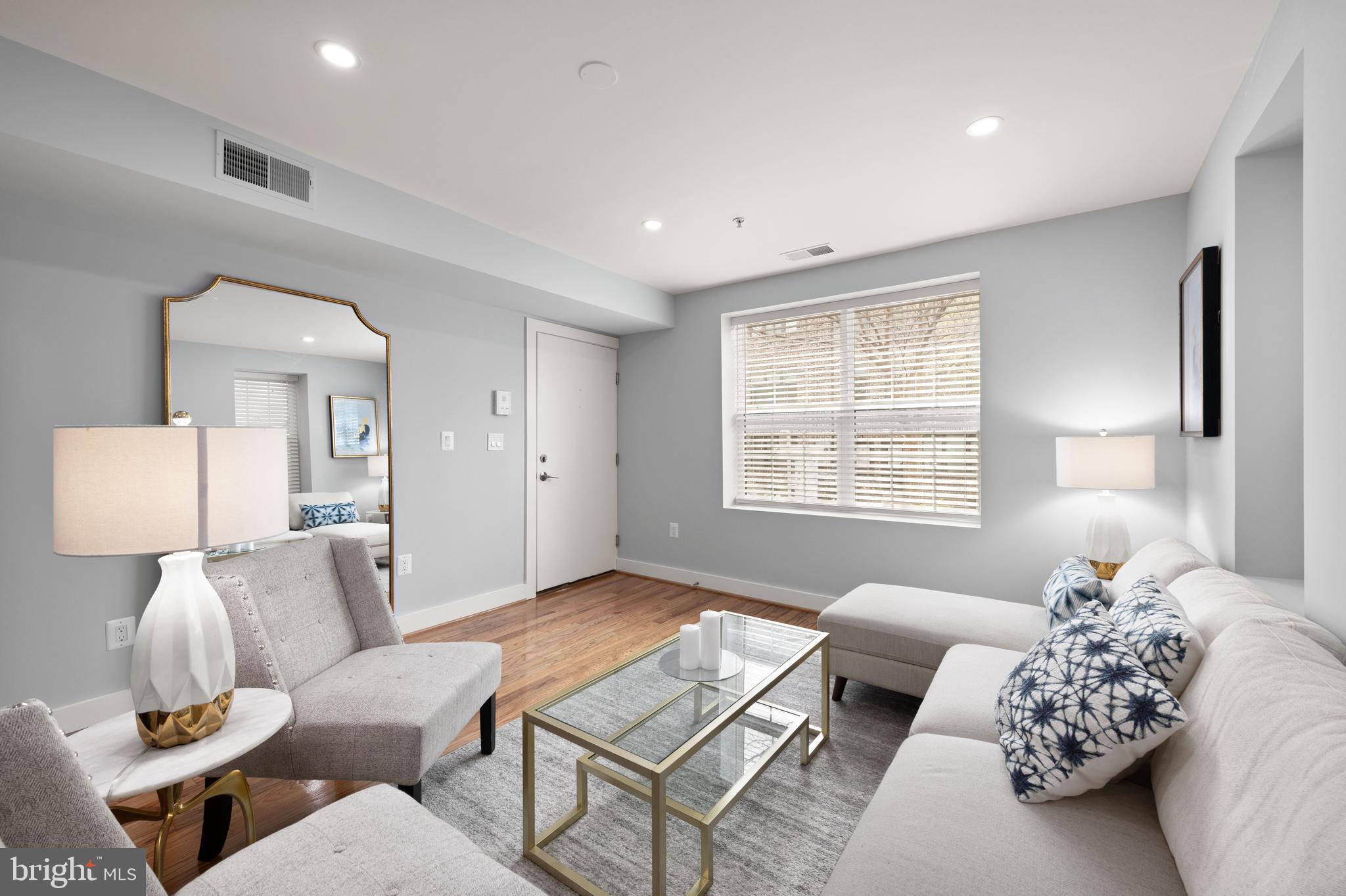 1812 D St NE #2