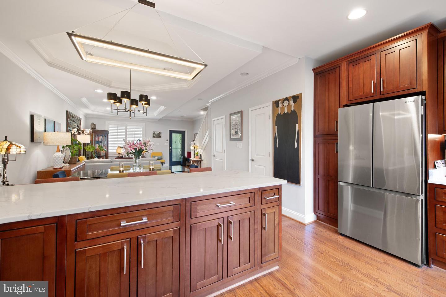 728 Farragut St NW