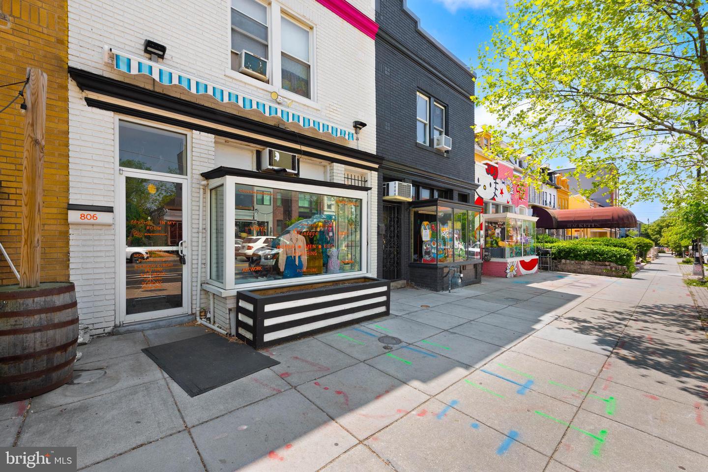 728 Farragut St NW
