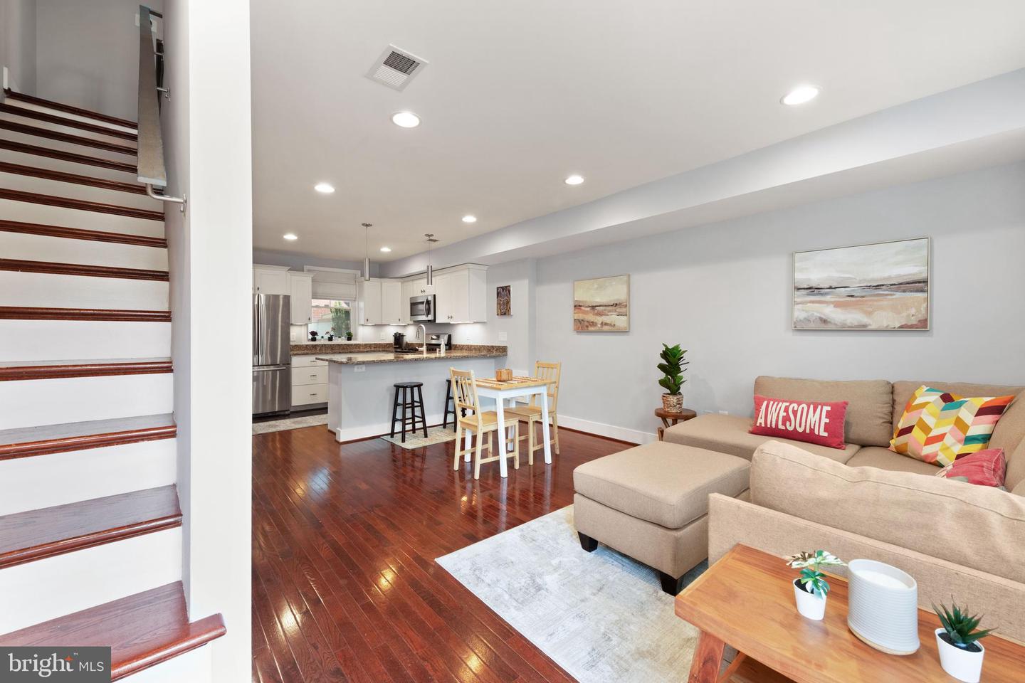 1503 Constitution Ave NE