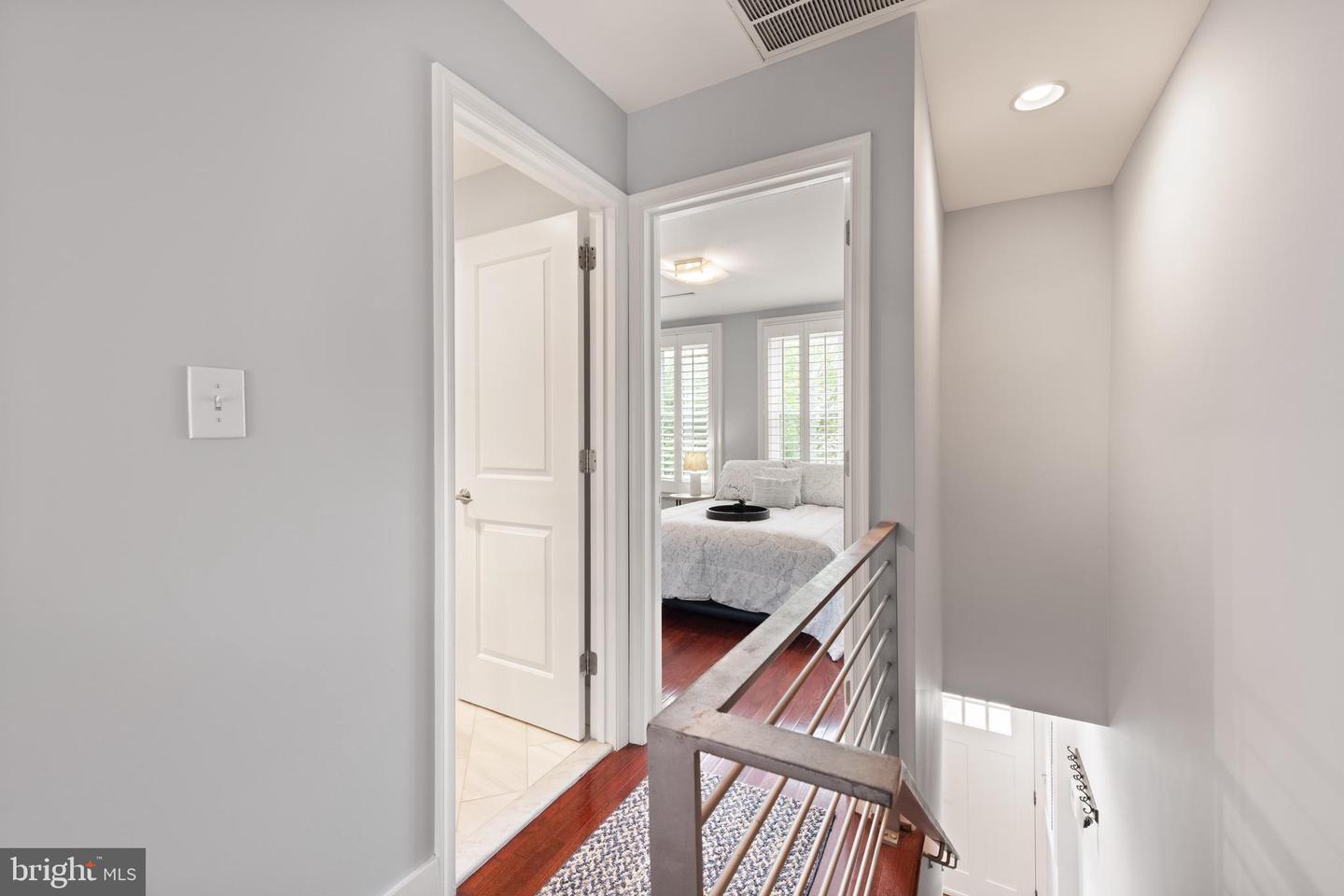 1503 Constitution Ave NE