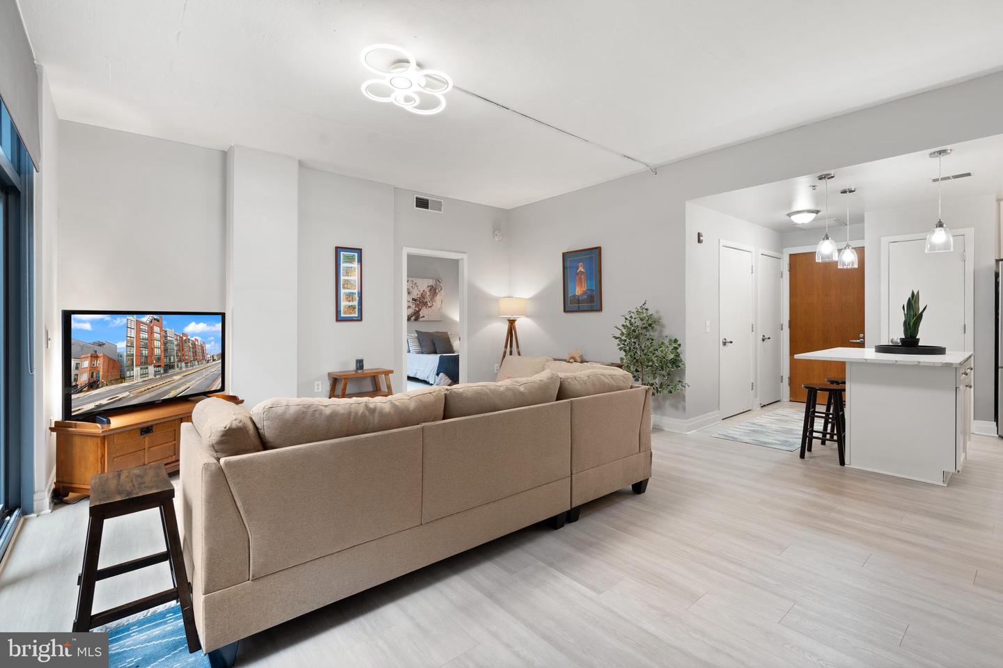 2120 Vermont Ave NW #17
