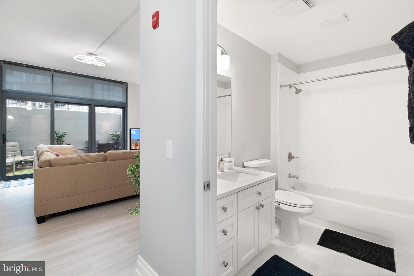 2120 Vermont Ave NW #17