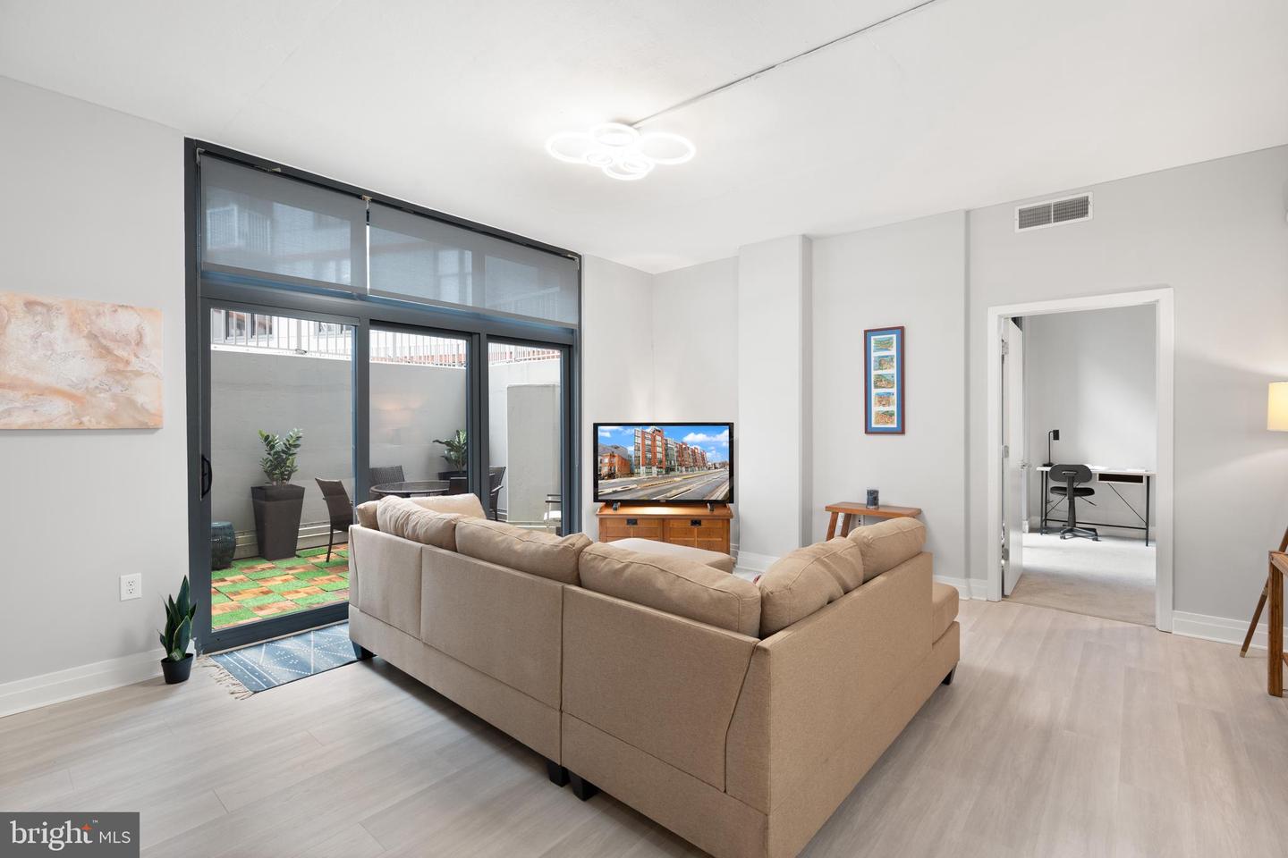 2120 Vermont Ave NW #17