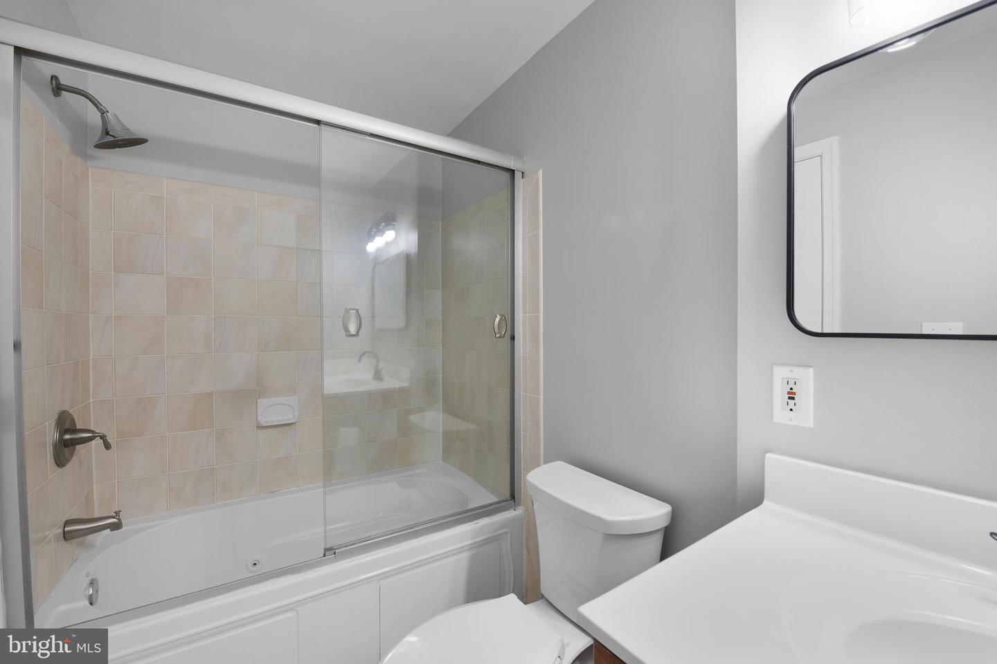 903 R ST NW #1
