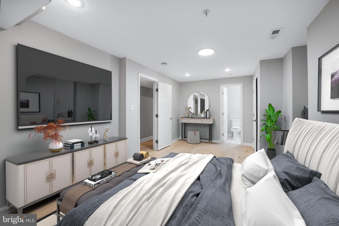 903 R ST NW #1