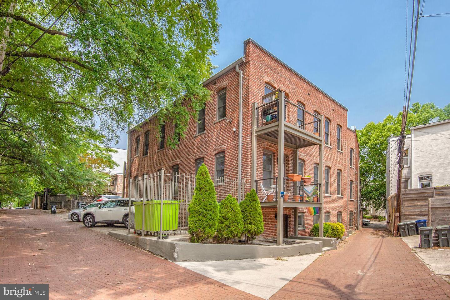 424 Q ST NW #F