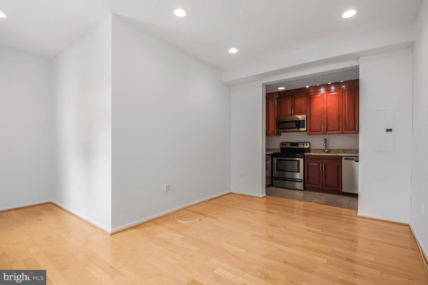 424 Q ST NW #F