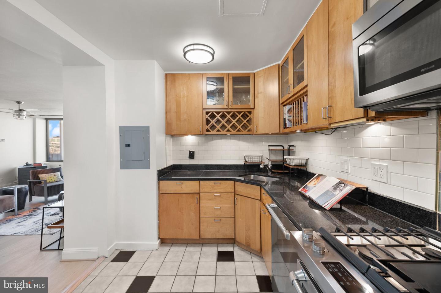 490 M St SW #W802