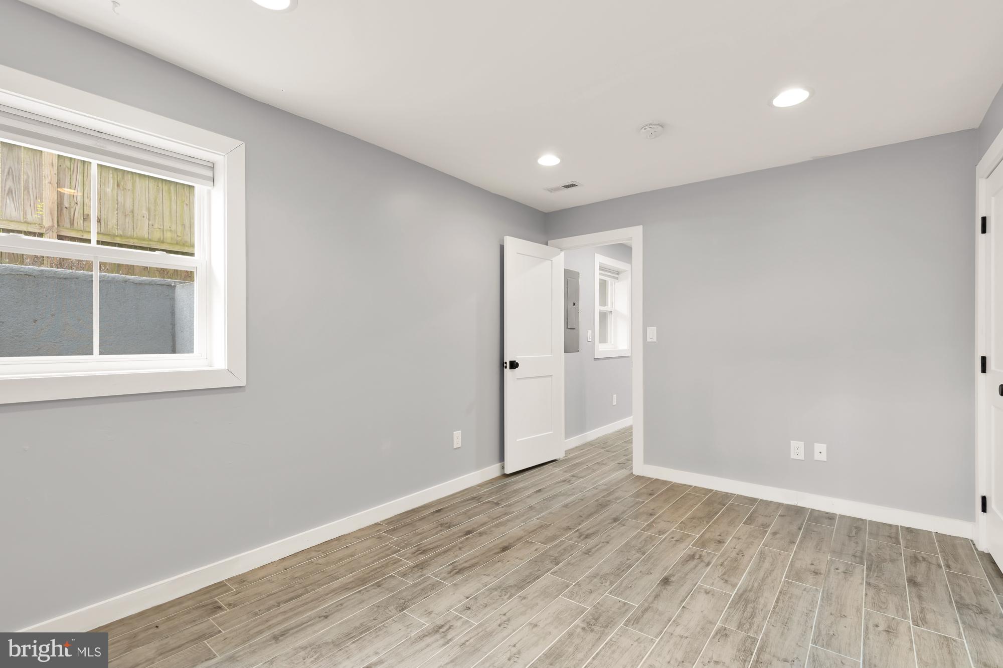 909 WEBSTER ST NW #1