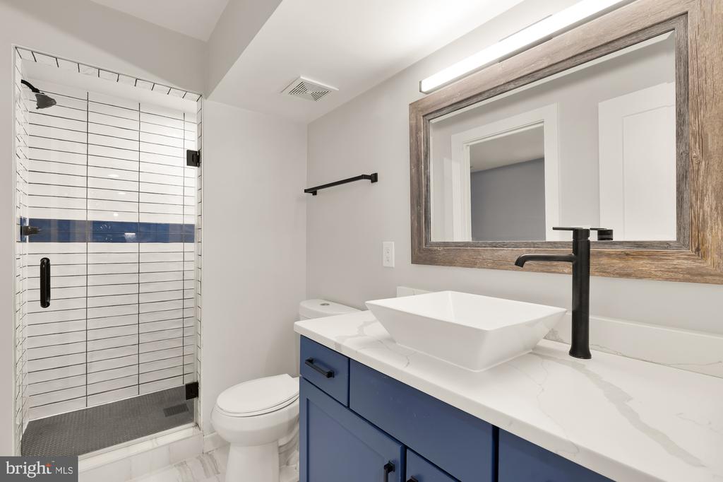909 WEBSTER ST NW #1