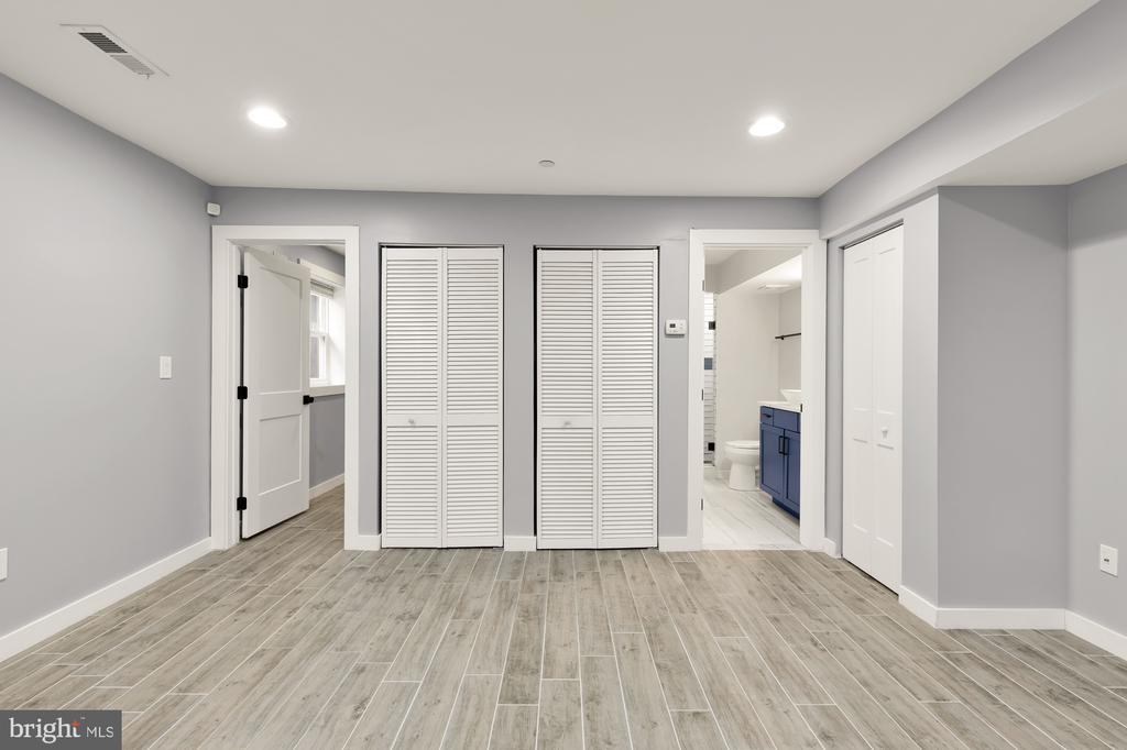 909 WEBSTER ST NW #1