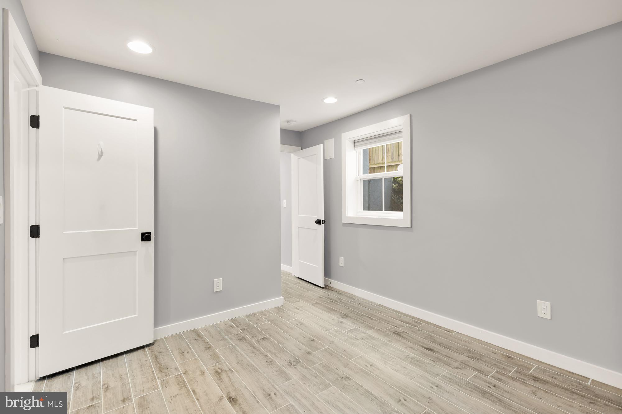 909 WEBSTER ST NW #1