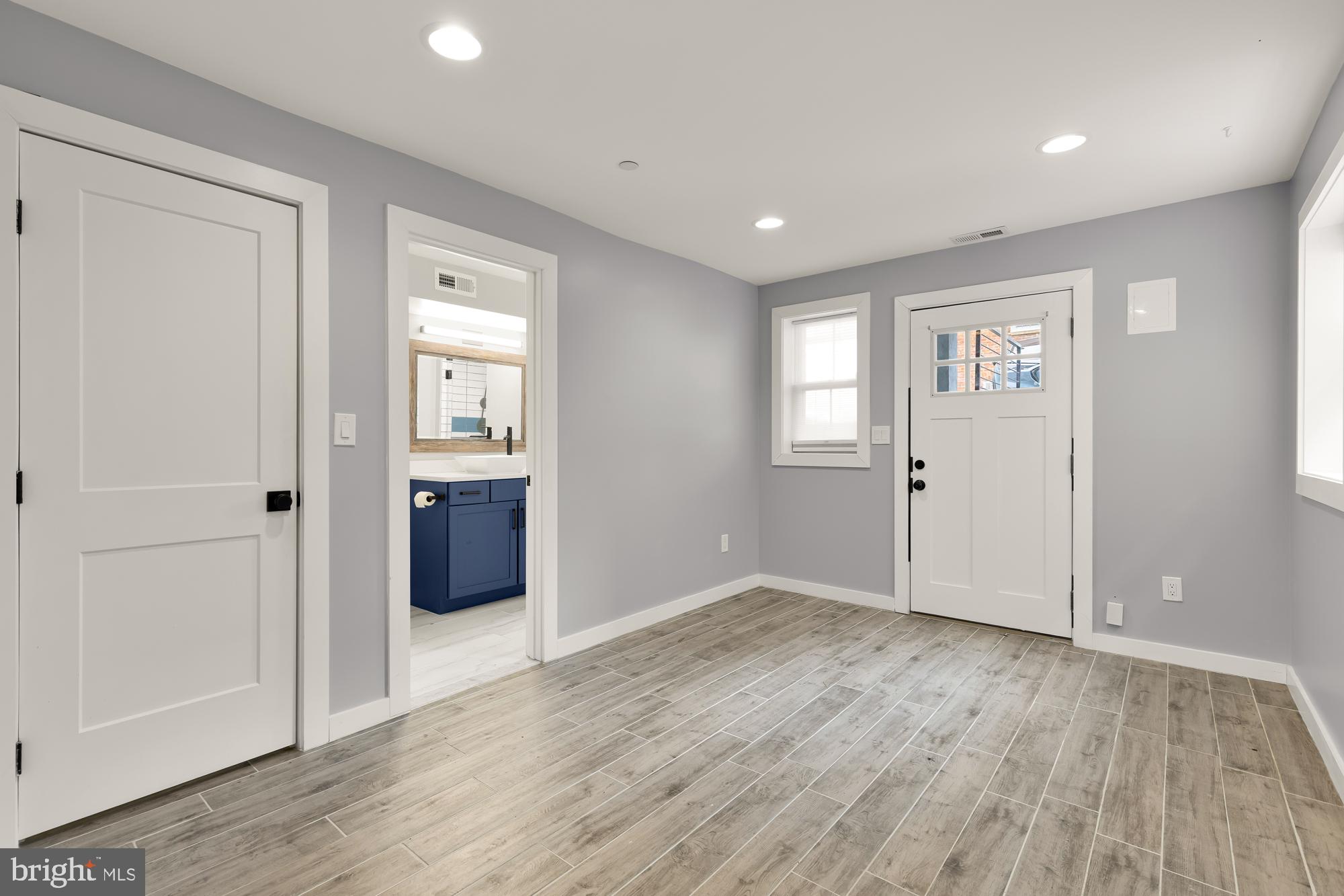 909 WEBSTER ST NW #1