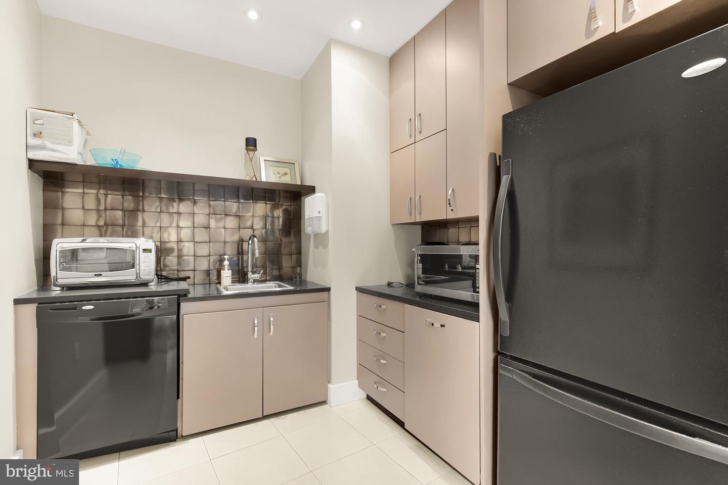 440 L St NW #311