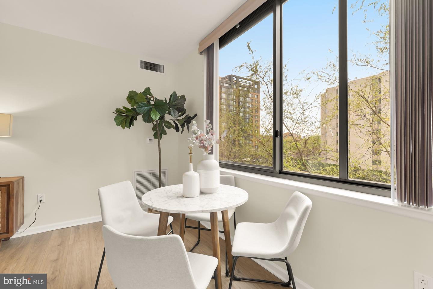440 L St NW #311