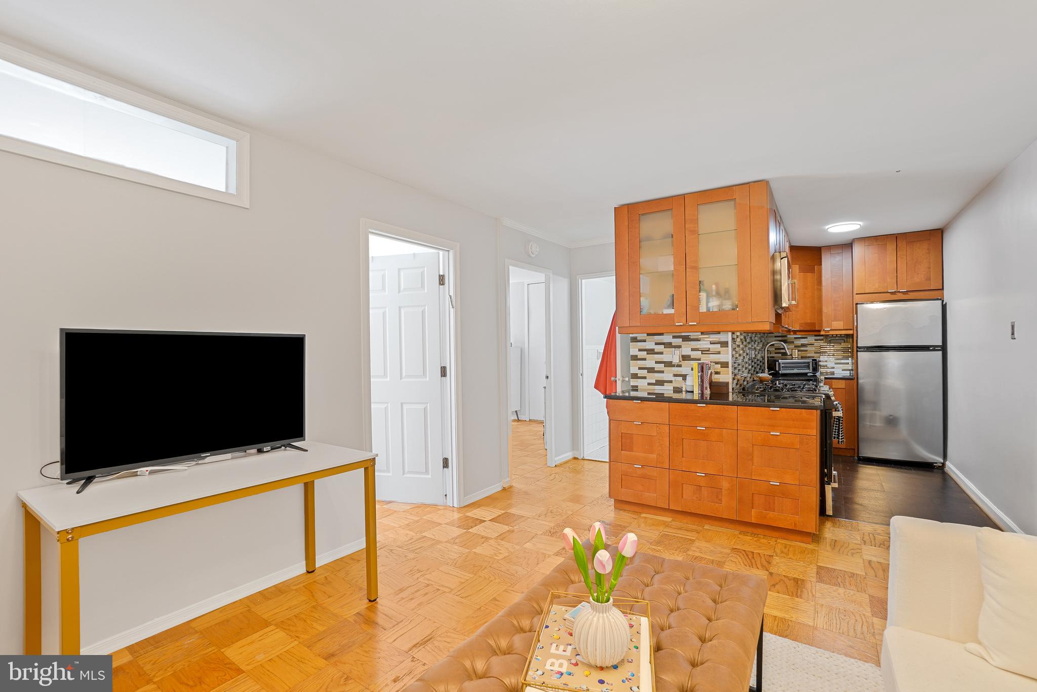 1545 18TH ST NW #215