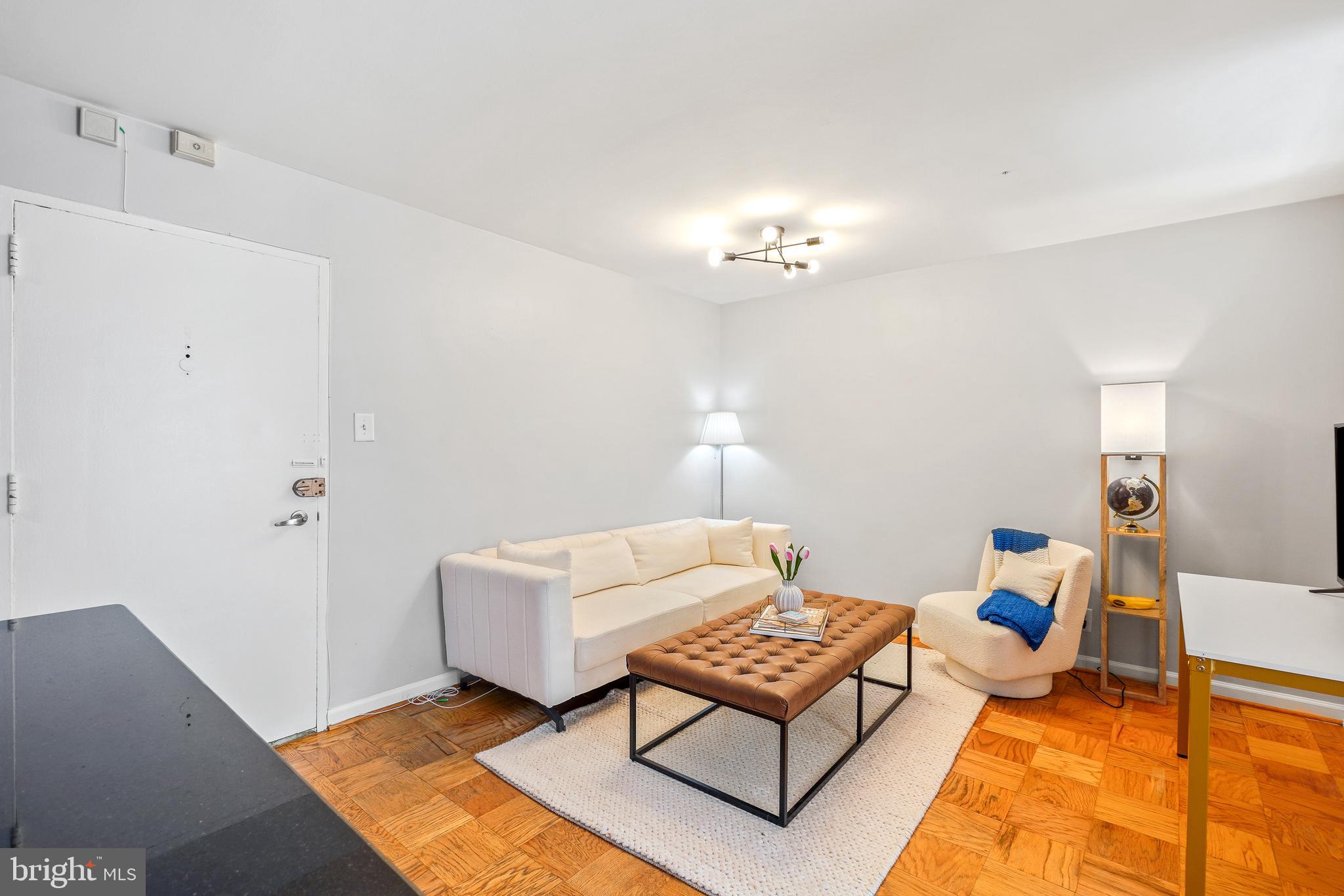 1545 18TH ST NW #215