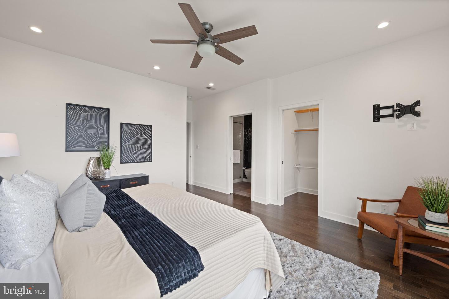 319 Varnum St NW #3
