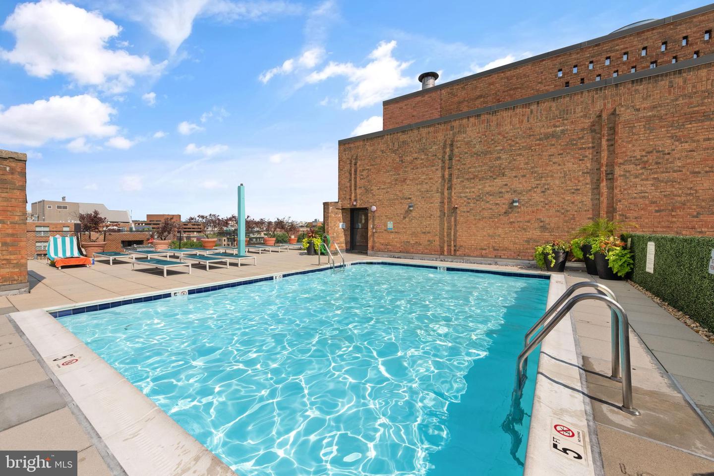 1718 P St NW #601