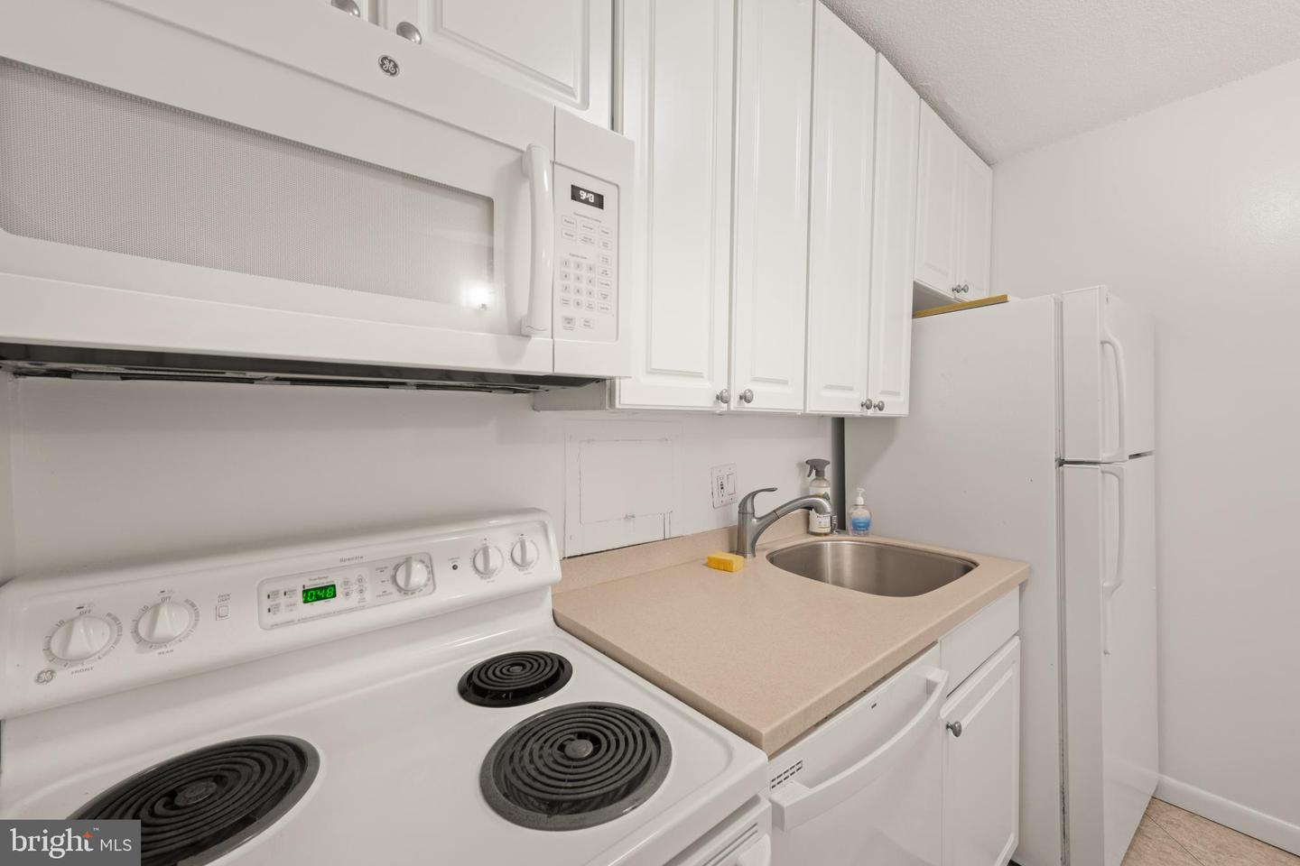 1718 P St NW #601