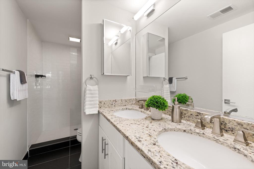 1812 D St NE #1